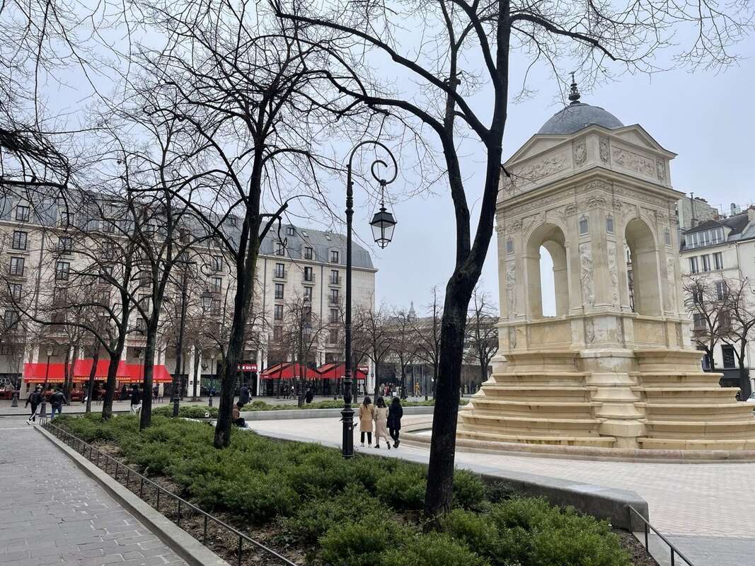 Autre à PARIS-1E