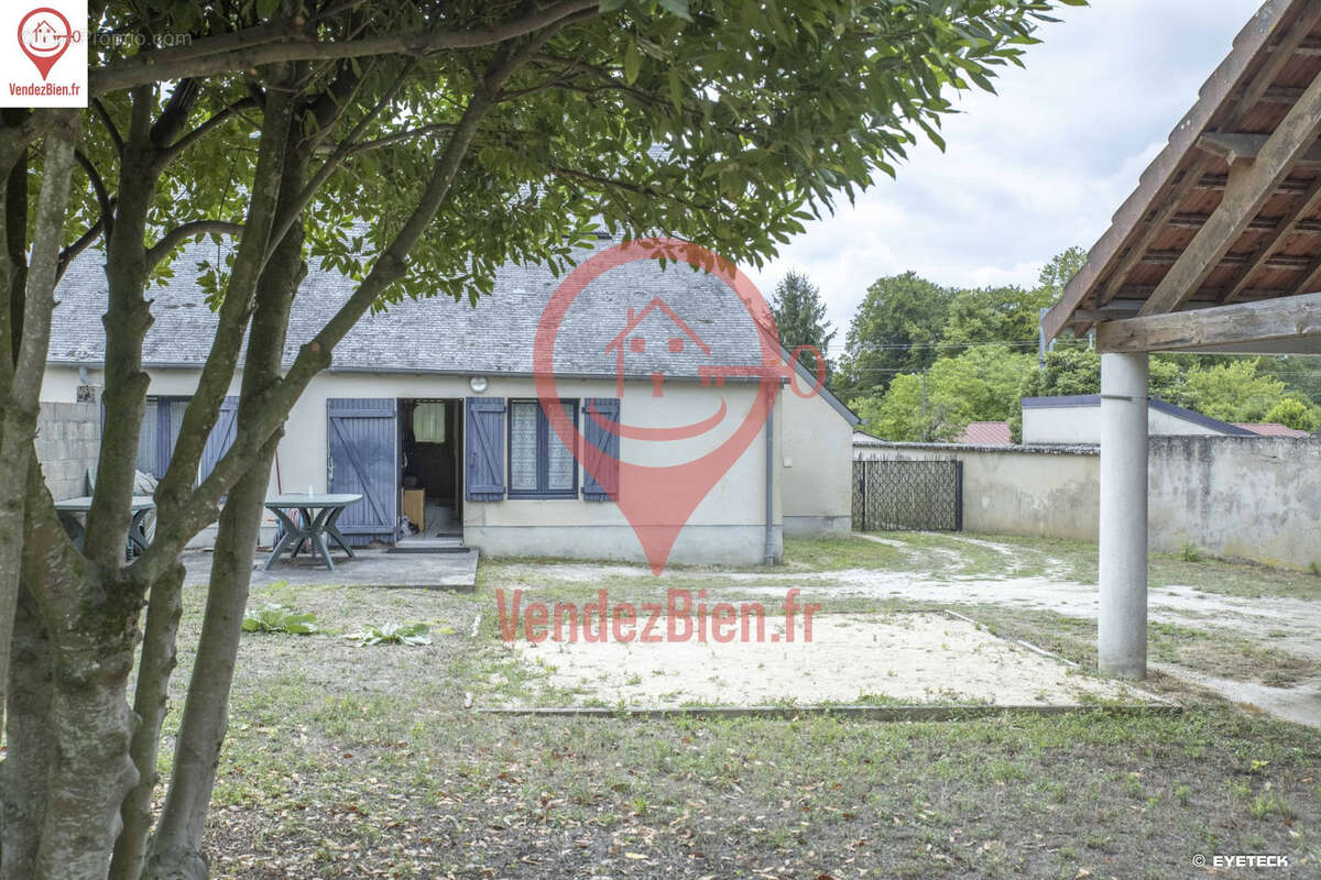 Maison à MOULINS-SUR-YEVRE