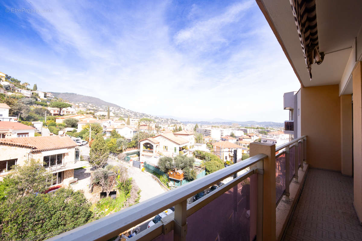 Appartement à MANDELIEU-LA-NAPOULE