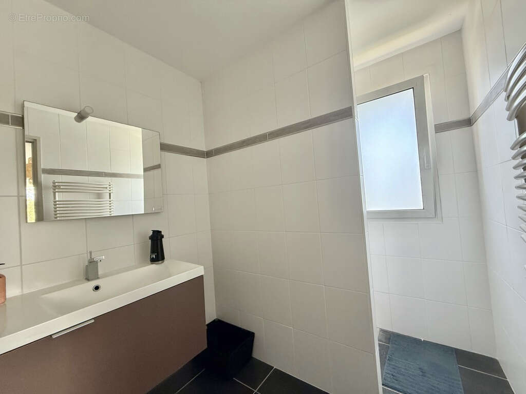 Maison à SAINT-MARCEL-LES-VALENCE