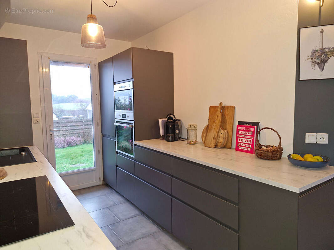 Maison à LAMPAUL-PLOUARZEL