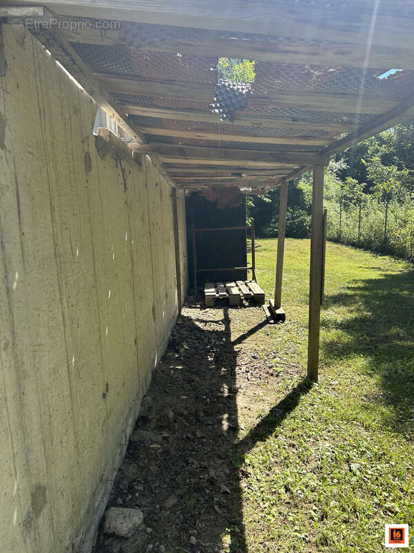 Maison à CELLES-SUR-DUROLLE