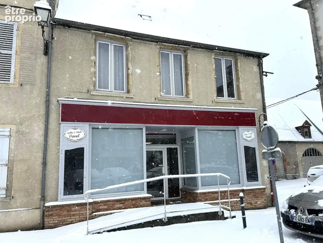 Au coeur de premery immeuble avec local commercial et appartement - photo 7