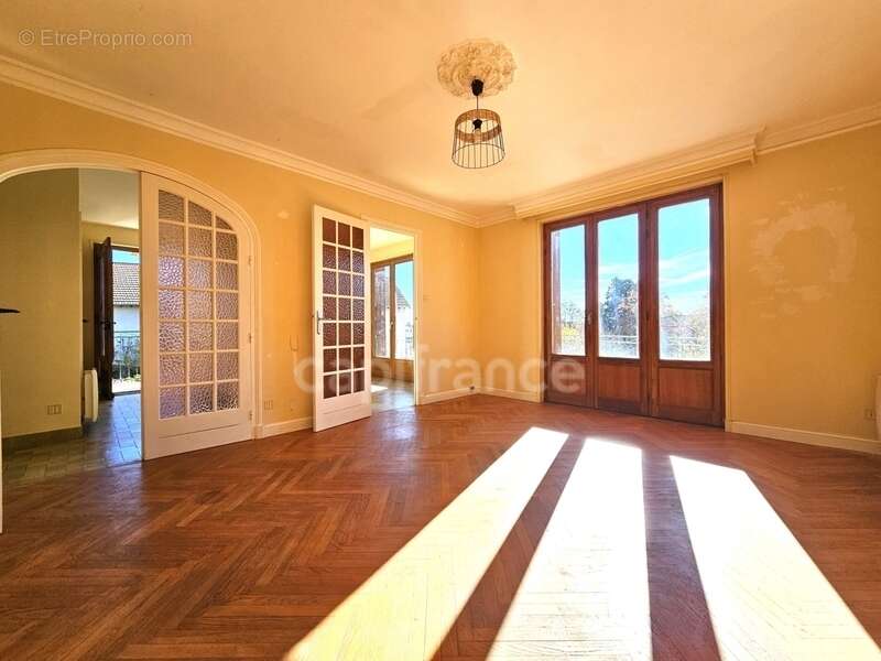 Maison à PANISSIERES