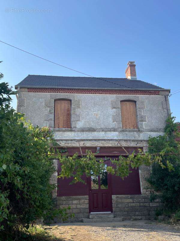 Maison de village 124m2  JOUILLAT (23) - photo 3