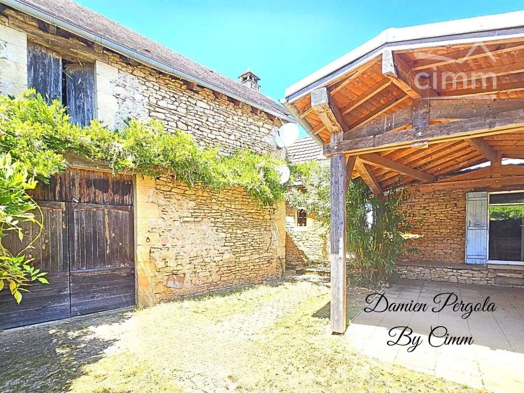 Maison à VALOJOULX