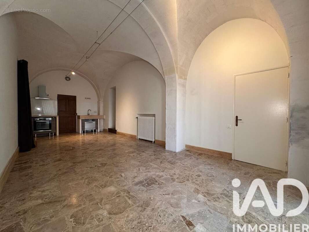 Appartement 61 m² à Villeneuve-Les-Avignon  - photo 4