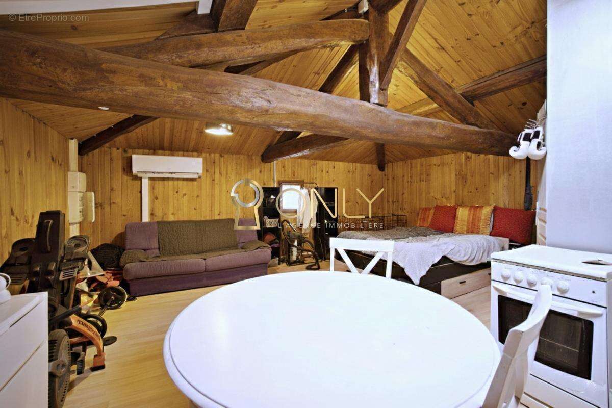 Appartement à QUINCIEUX