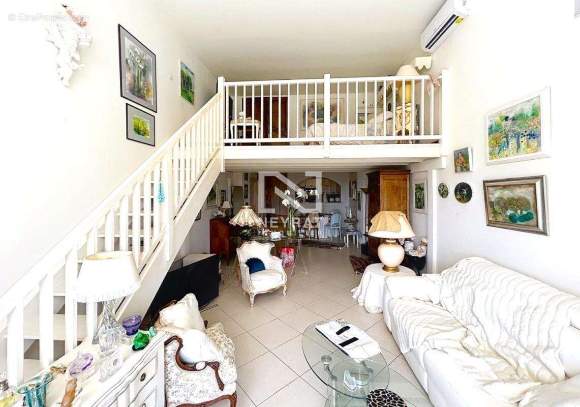 Appartement à SAINT-RAPHAEL
