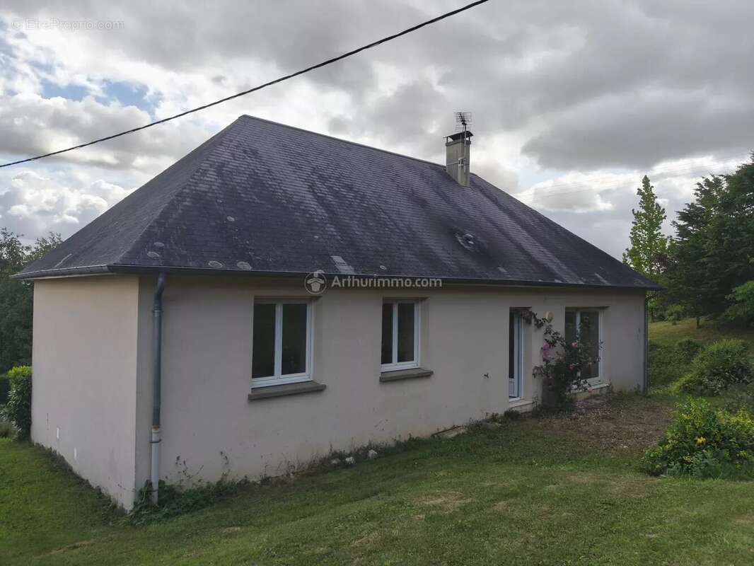 Maison à LA CHARTRE-SUR-LE-LOIR