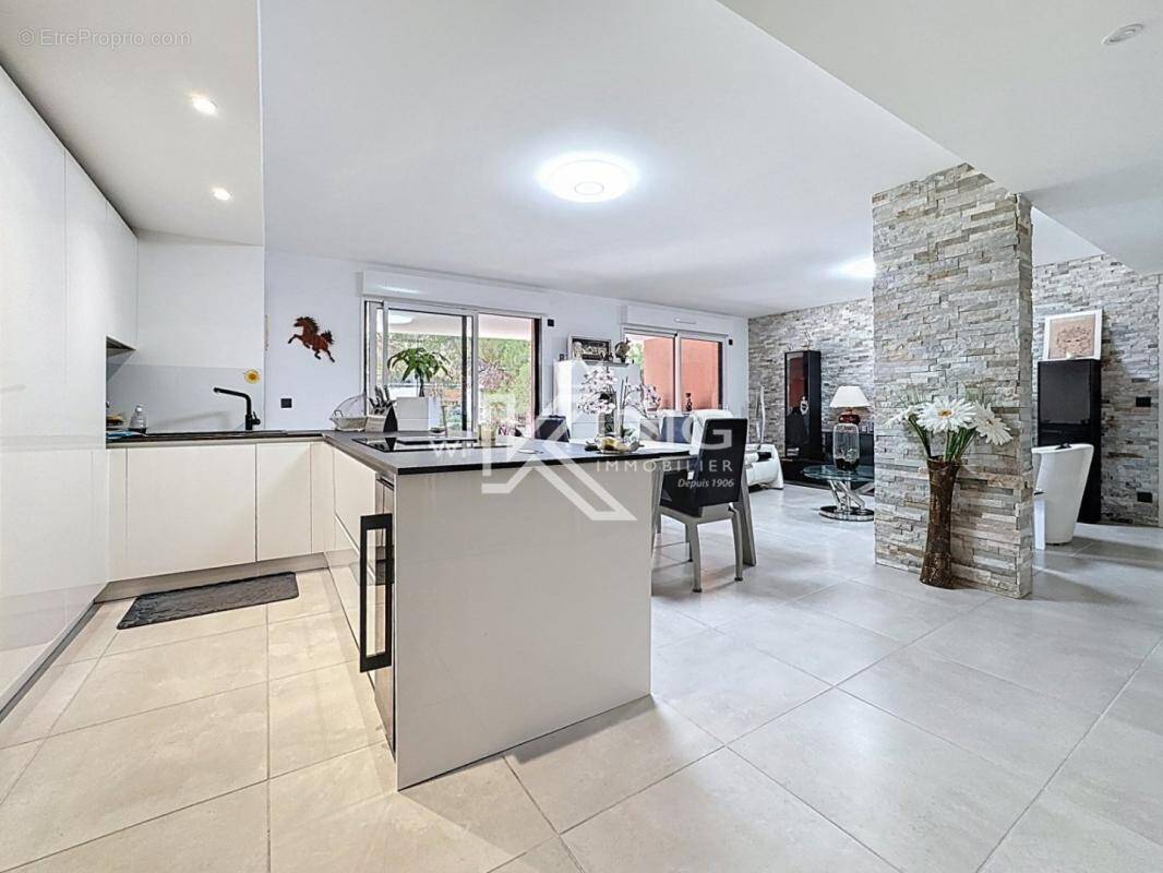 Appartement à FREJUS