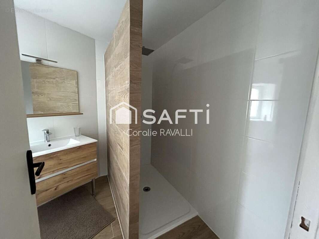 Photo 6 - Maison à ROULLET-SAINT-ESTEPHE