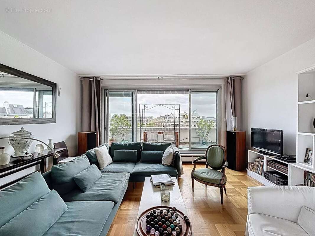Appartement à PARIS-16E