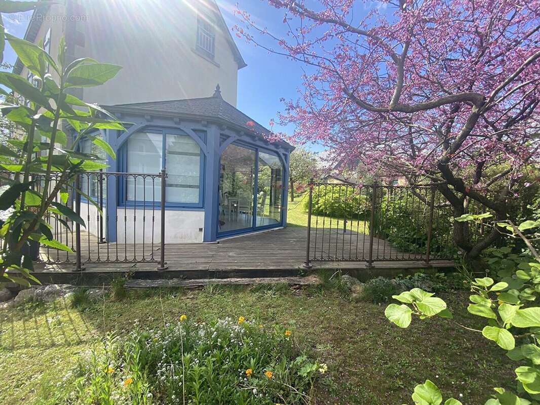 Propriété T11 Centre Ville VITRÉ - photo 2