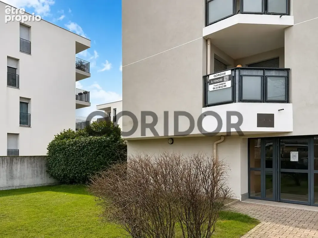 Appartement à MEYZIEU