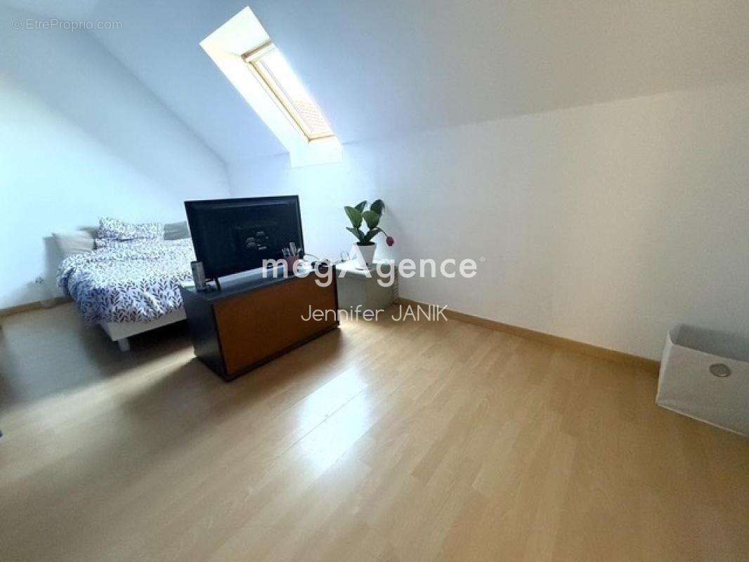 Maison à MAIGNELAY-MONTIGNY