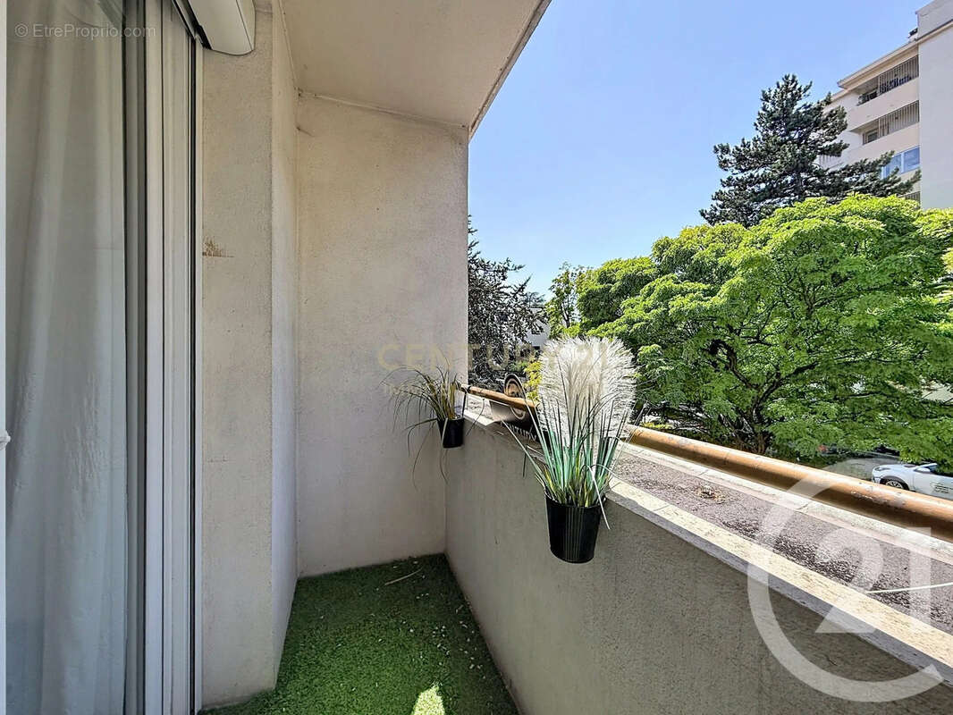 Appartement 67 m² à Bourgoin-Jallieu  - photo 9
