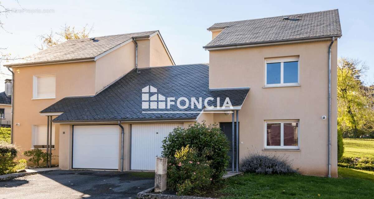 Maison à ONET-LE-CHATEAU