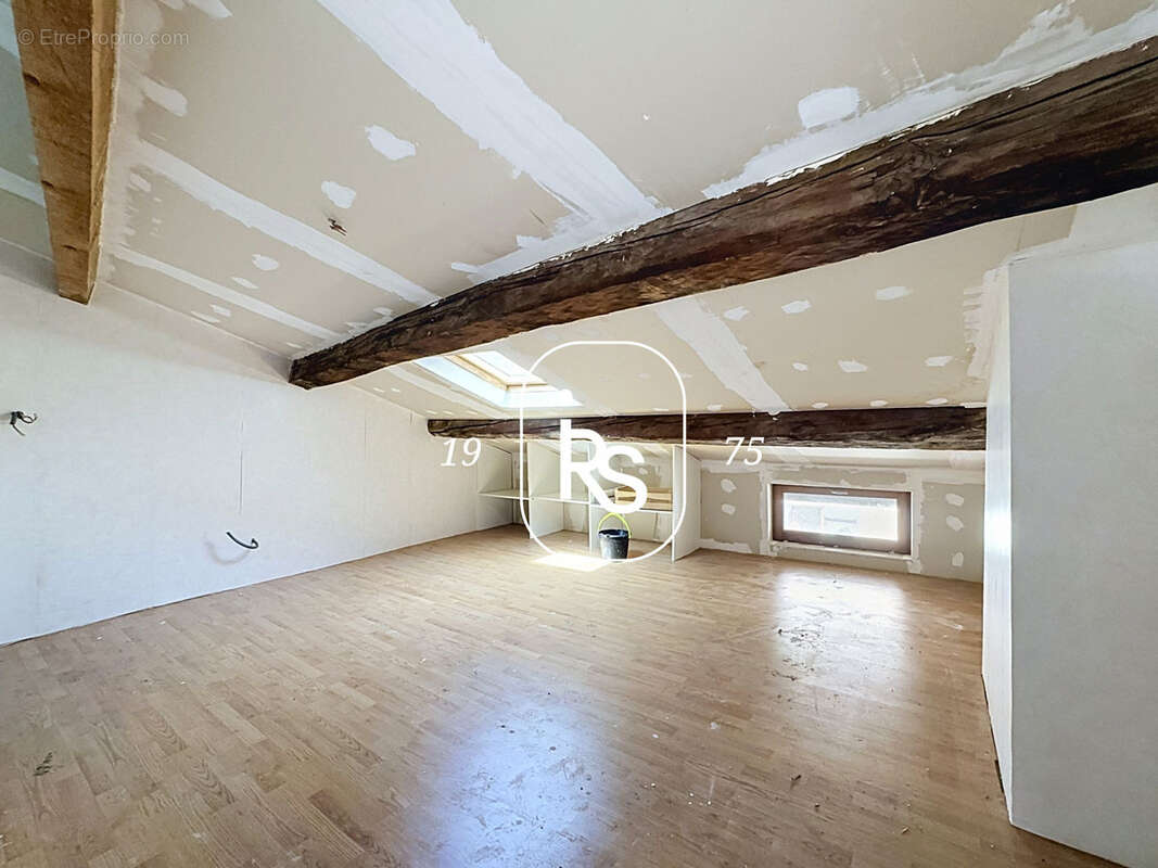 Maison de village de 101 m2 habitables dont une chambre indépendante avec salle d'eau en rez-de-chaussée - photo 10