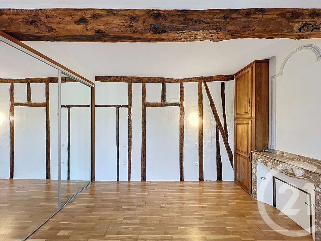 Maison à MIRANDE