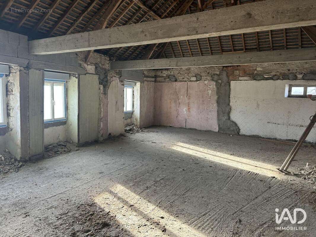 Photo 6 - Commerce à LE CELLIER