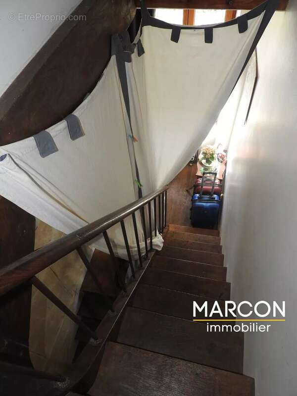 Maison à MOUTIER-ROZEILLE