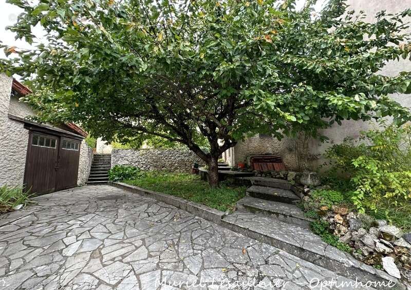 Maison à rénover avec dépendance de 90 m² - photo 16