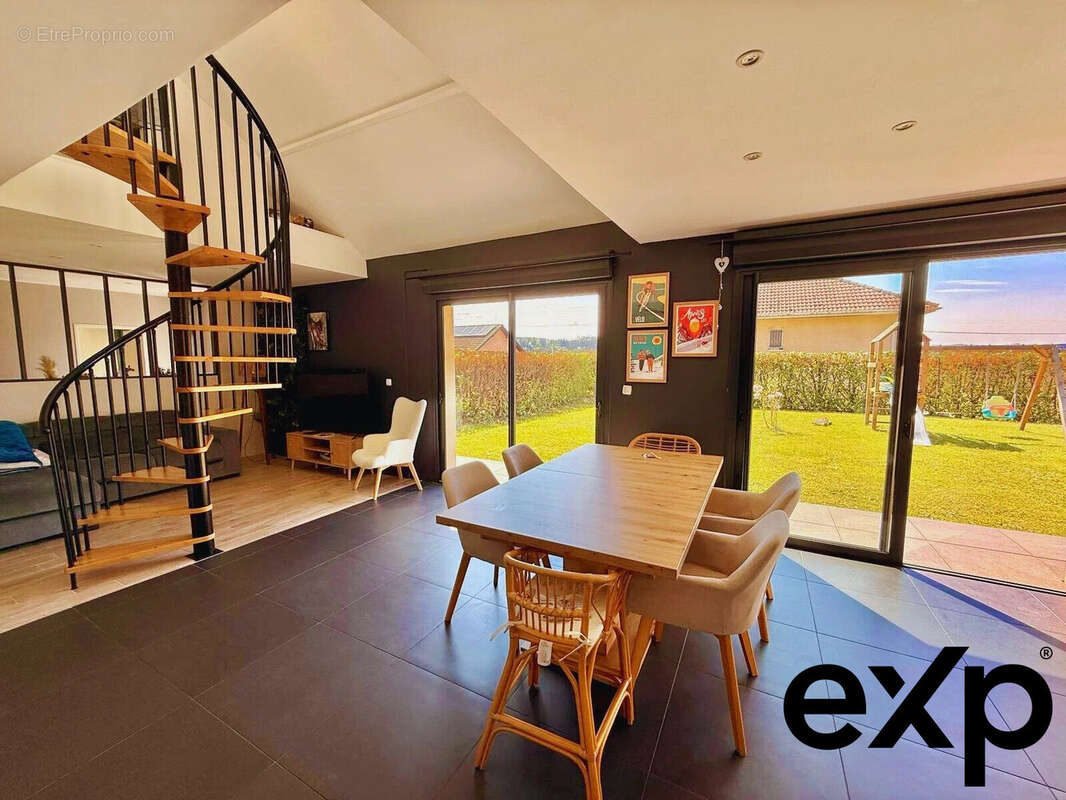 Maison à SAINT-GENIX-SUR-GUIERS