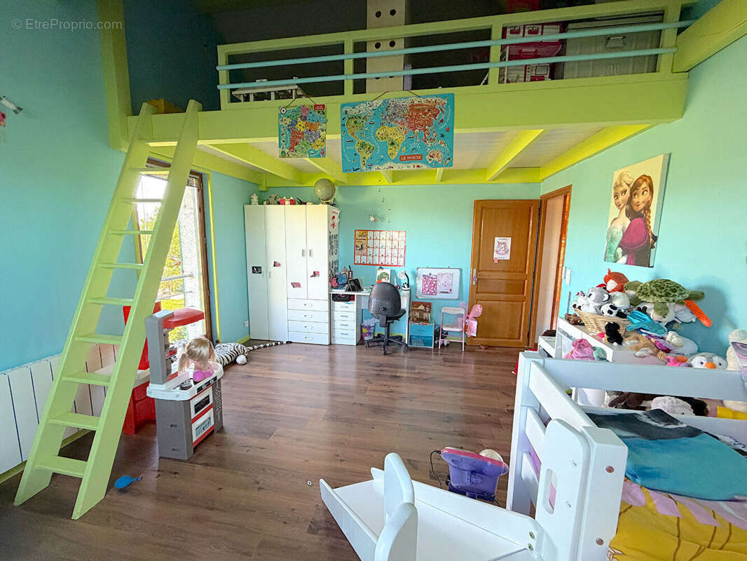 Maison à BASSY