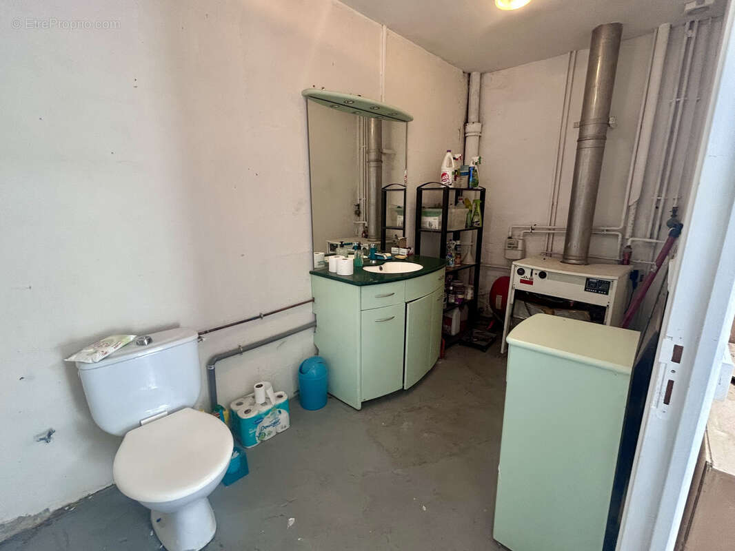 Local professionnel de 200 m2 idéalement situé à Roanne - photo 5