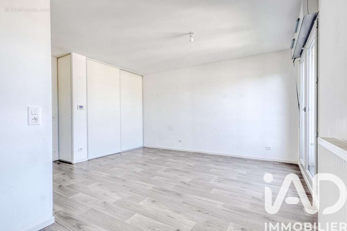 Photo 4 - Appartement à SAVIGNY-LE-TEMPLE