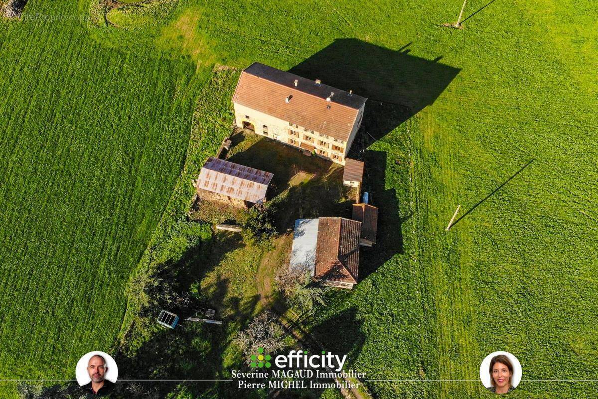Maison à PONTCHARRA-SUR-TURDINE