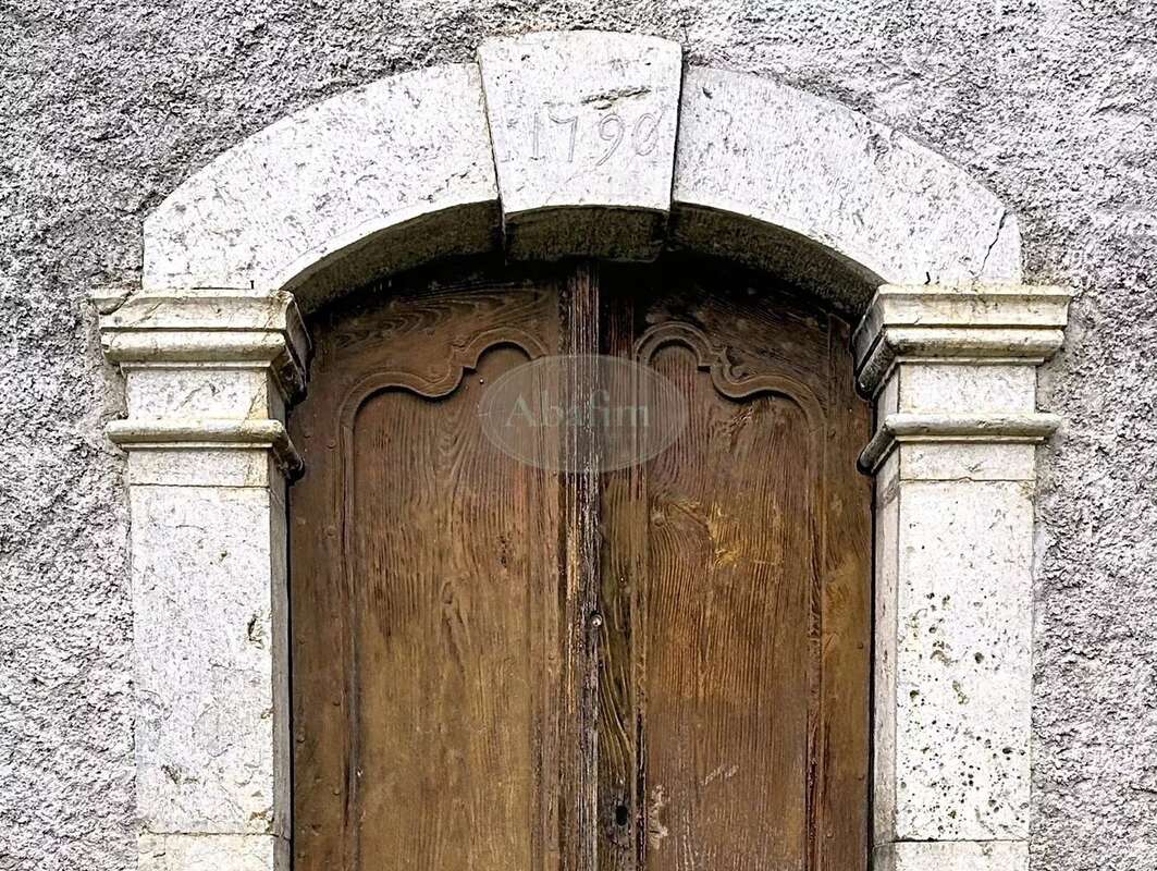 Maison à MONTREJEAU
