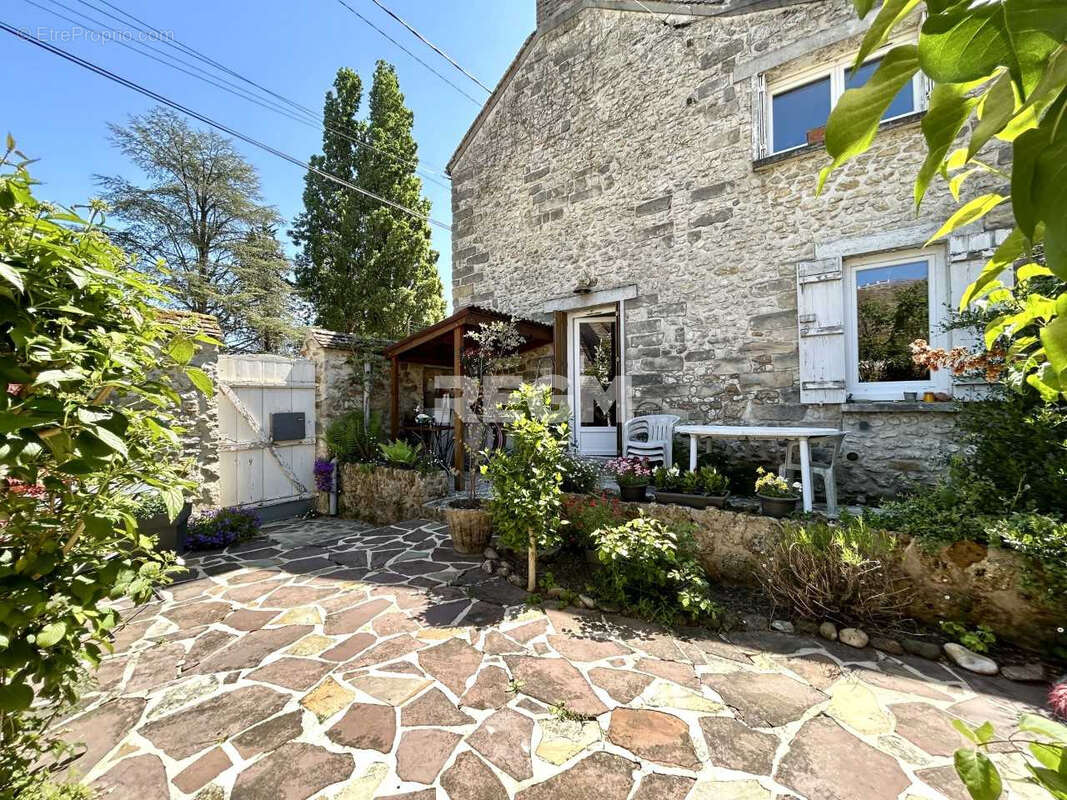 Maison à SOISY-SUR-ECOLE