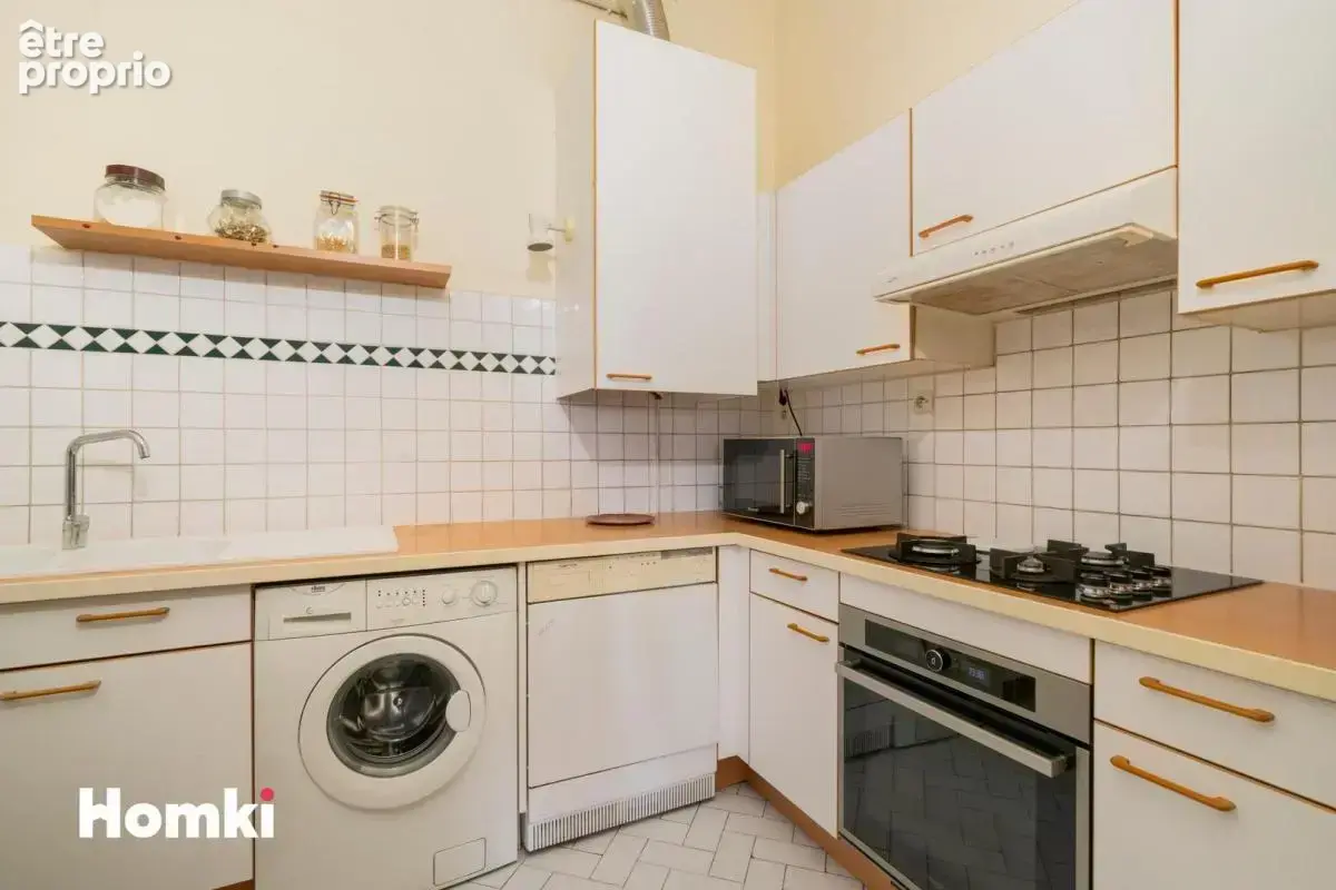 Appartement T3 de 88 m² à Marseille 13007, Rue du Commandant Lamy - photo 5