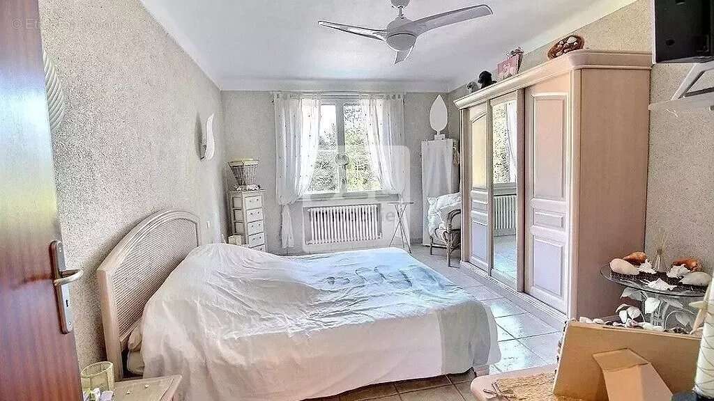 Maison à PERNES-LES-FONTAINES