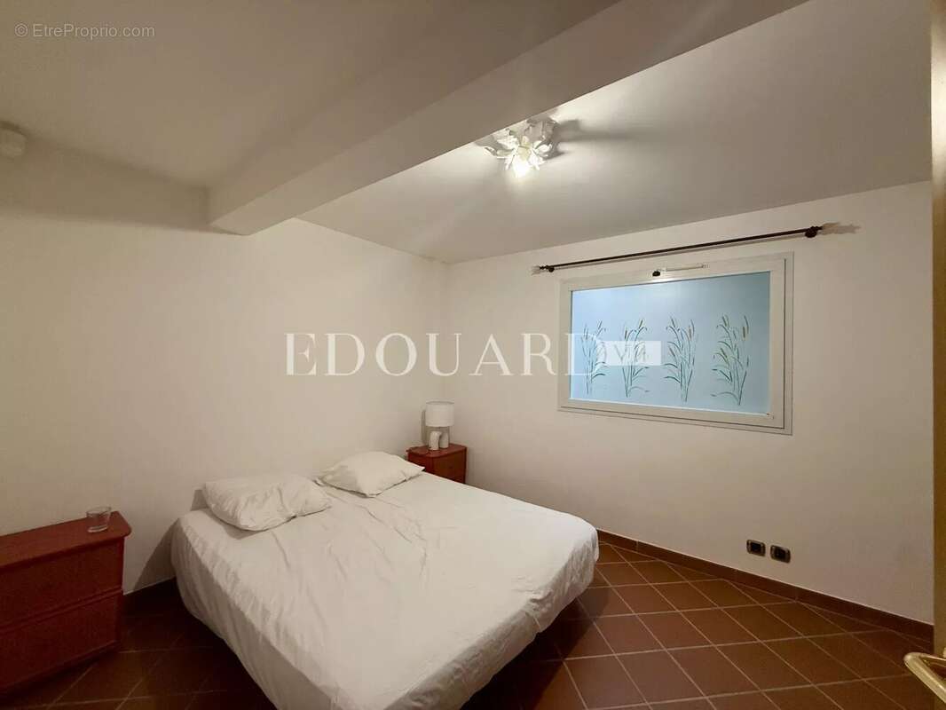 Dans un domaine privé et sécurisé, à vendre villa de prestige avec vue panoramique sur la Principauté de Monaco - photo 31