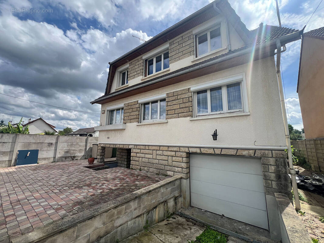 Maison à MITRY-MORY
