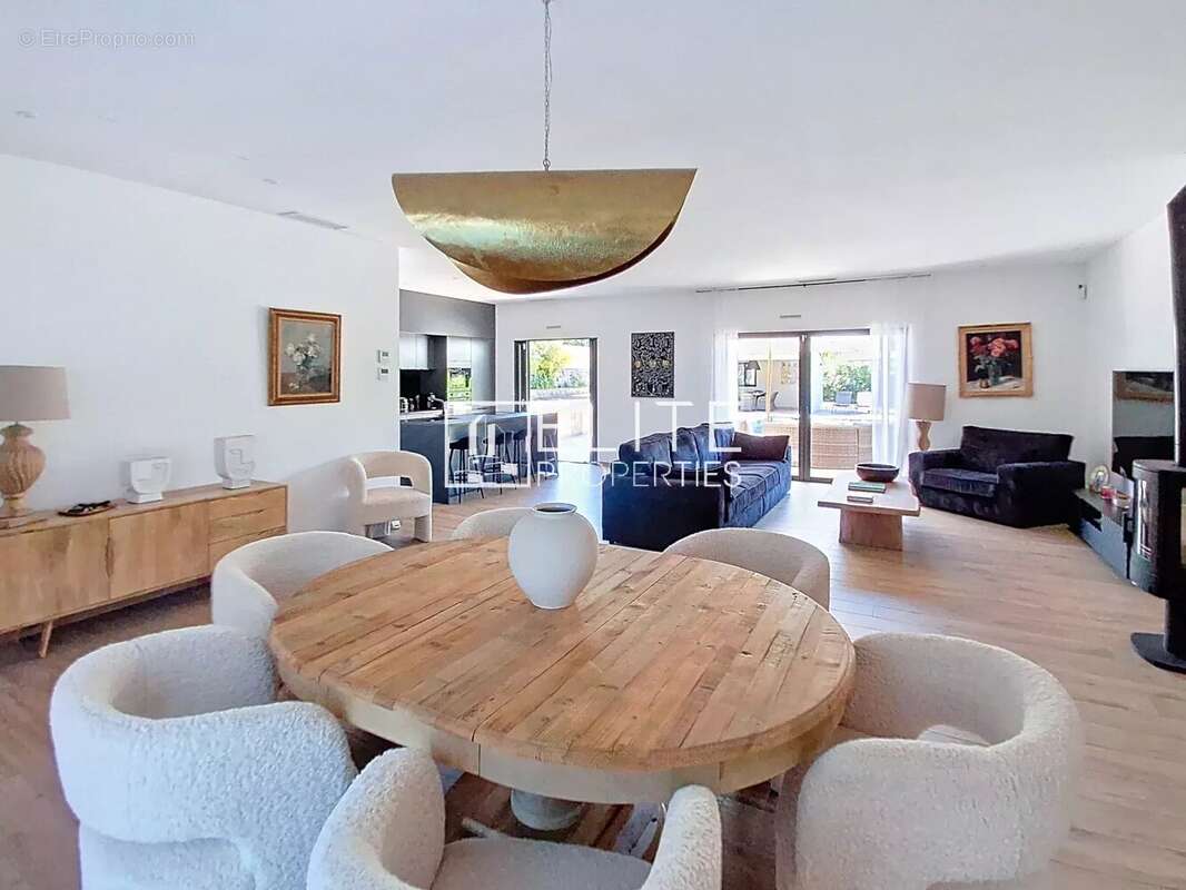 Évasion et raffinement : villa de caractère rénovée - photo 5
