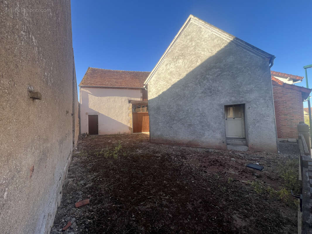 Maison de ville avec dépendance et jardin ! - photo 16