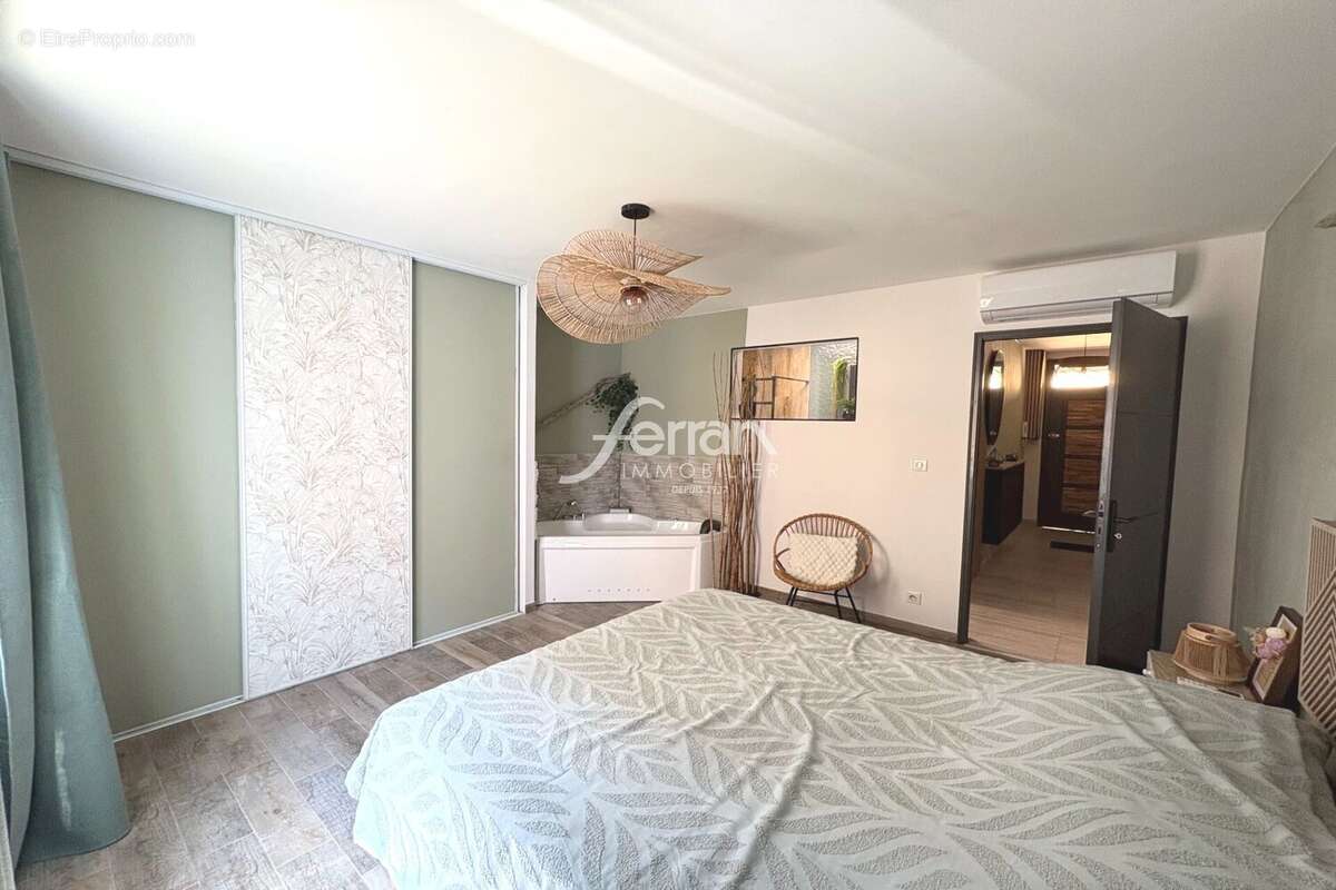 Appartement 77 m² à Frejus  - photo 8