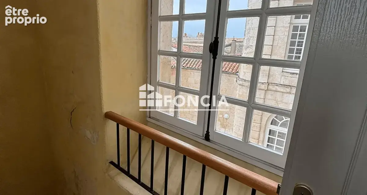 NIORT CENTRE dans bâtiment historique - photo 4