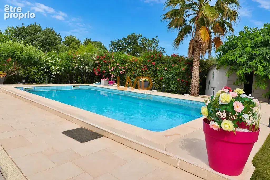 Taradeau: maison T4 + bureau sur 700m2 avec piscine - photo 2