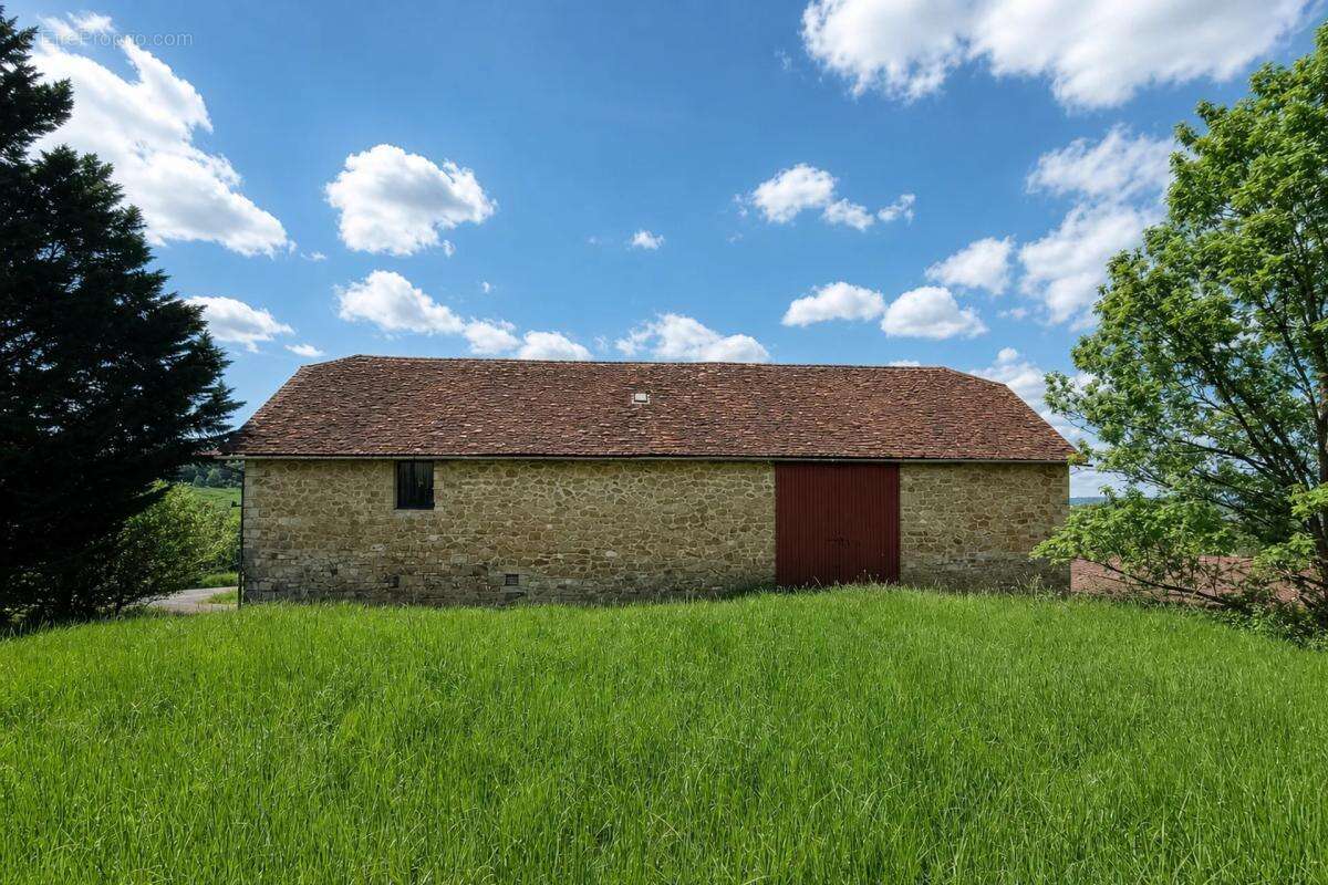 Maison à SEGONZAC