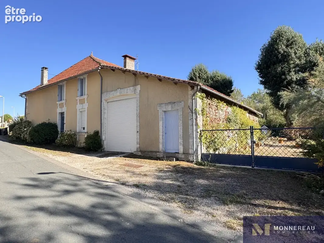 Maison de village avec grand terrain - photo 2