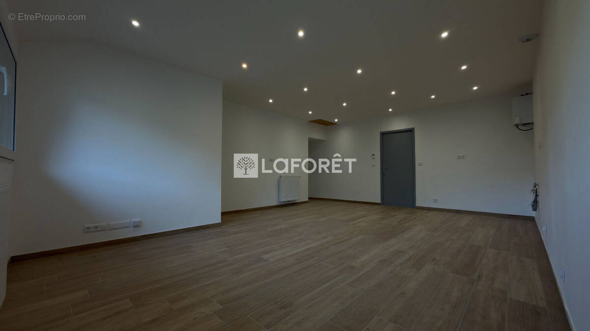 Appartement à SALINS-LES-THERMES