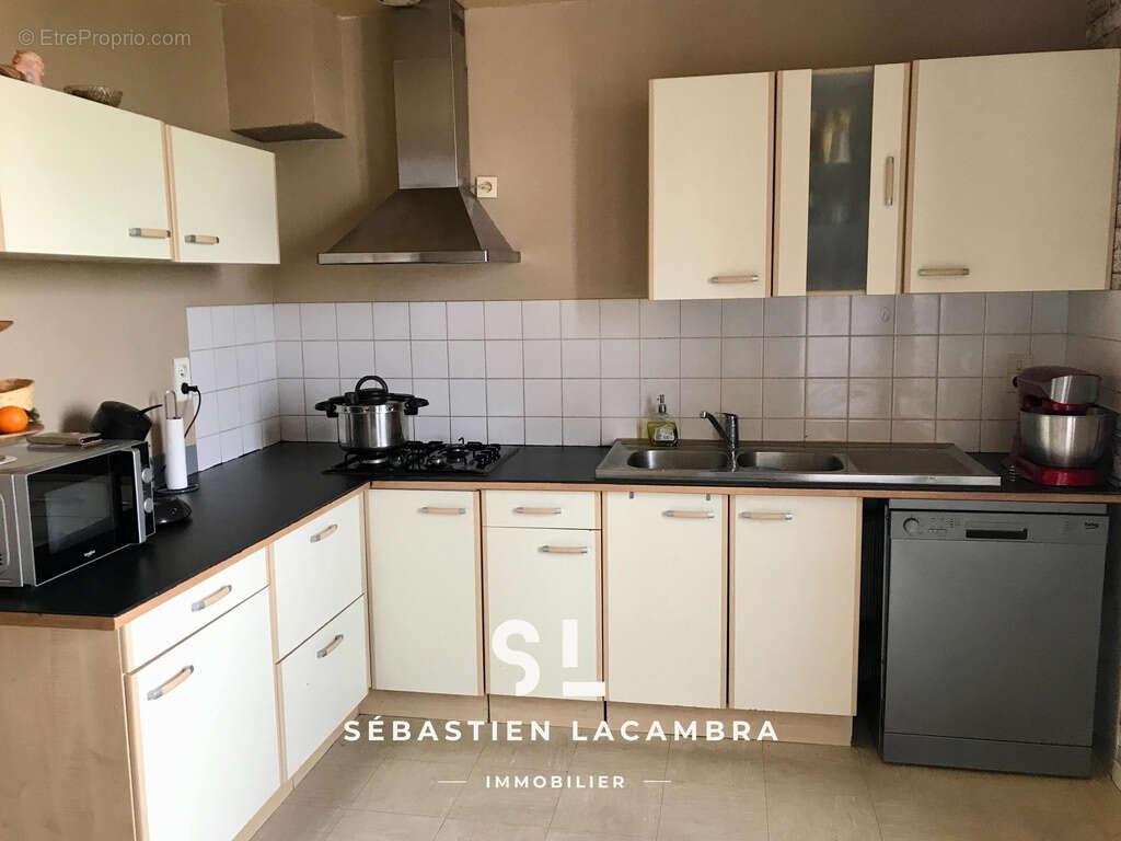 Maison à SAINT-JUERY