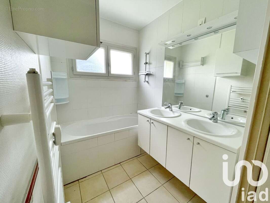 Photo 8 - Appartement à ECULLY