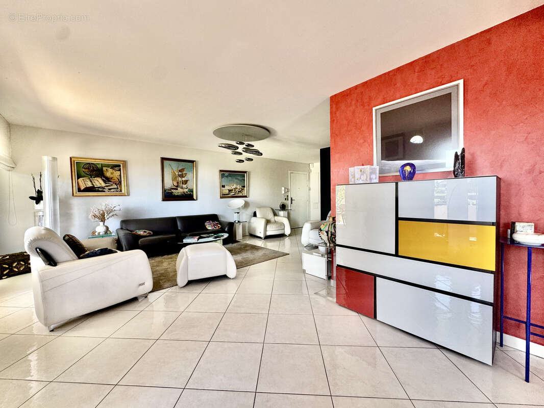 Appartement à MARSEILLE-8E