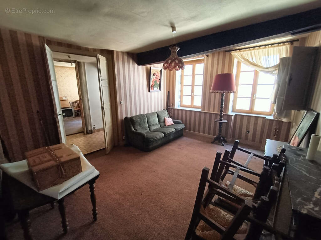 Maison à SAINT-POURCAIN-SUR-SIOULE